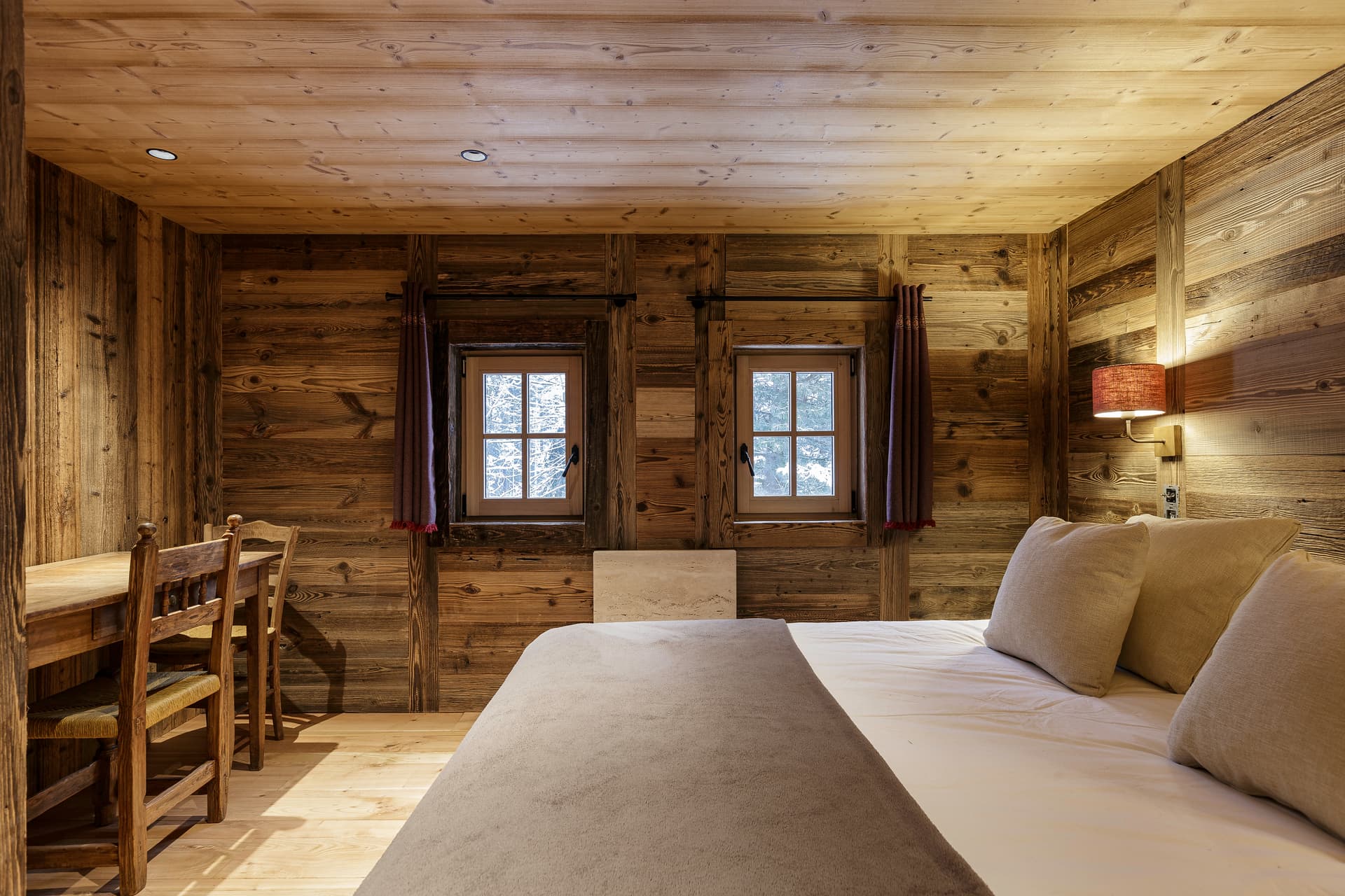 Troisième salon avec poêle, chalet Le Solerey